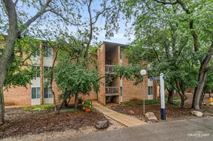 1601 Fairway Dr, Lisle, IL 60532 - Photo 1