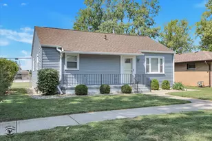183 N Forest Ave, Bradley, IL 60915 - Photo 1