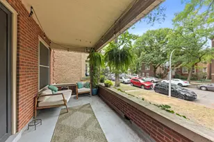 1347 W Granville Ave, Chicago, IL 60660 - Photo 3