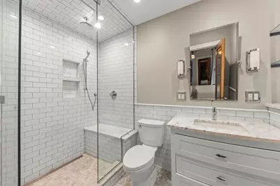 1347 W Granville Avenue, Chicago, IL 60660 - Photo 13