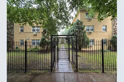 1819 W Touhy Avenue #4, Chicago, IL 60626 - Photo 1