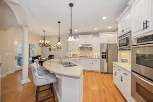 411 Skipping Stone Ln, Hinsdale, IL 60521 - Photo 5