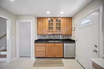 8157 N Root Court, Niles, IL 60714 - Photo 11