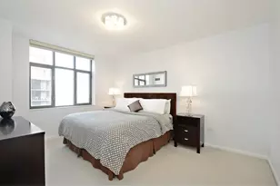 630 N State St, Chicago, IL 60654 - Photo 9