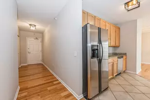 630 N State St, Chicago, IL 60654 - Photo 19