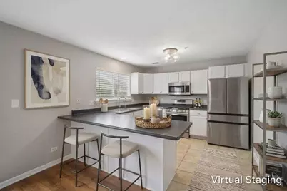 683 E Fountainview Drive, Mundelein, IL 60060 - Photo 5