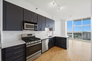 1600 S Indiana Ave, Chicago, IL 60616 - Photo 3