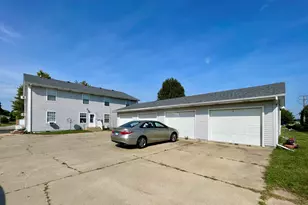 350 Heritage Dr, Bourbonnais, IL 60914 - Photo 3