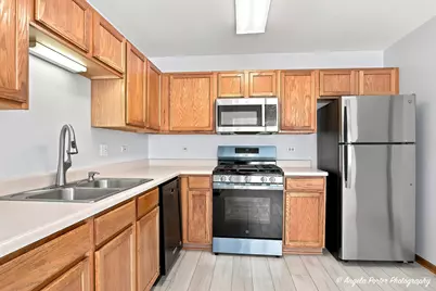 610 Cartwright Trail, McHenry, IL 60050 - Photo 9