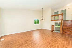 1294 Longford Cir, Elgin, IL 60120 - Photo 3