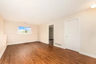 1294 Longford Cir, Elgin, IL 60120 - Photo 15