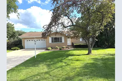 2323 Carriage Lane, Lindenhurst, IL 60046 - Photo 1