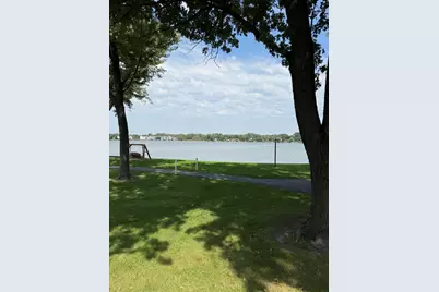 561 Marina Street, Wauconda, IL 60084 - Photo 7