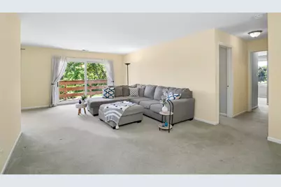 462 Raintree Drive #2A, Glen Ellyn, IL 60137 - Photo 3