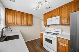 548 Prairie Ave, Downers Grove, IL 60515 - Photo 3