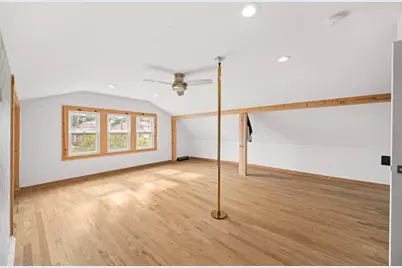 10734 S Avenue F, Chicago, IL 60617 - Photo 13