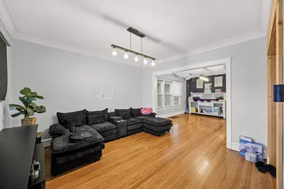 10734 S Avenue F, Chicago, IL 60617 - Photo 5