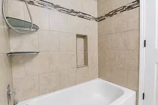 8701 W Foster Ave, Chicago, IL 60656 - Photo 23