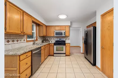 3081 Barnstable Court, Aurora, IL 60504 - Photo 7