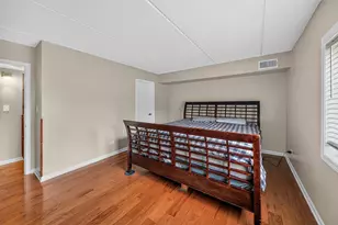 6816 Joliet Rd, Indian Head Park, IL 60525 - Photo 7