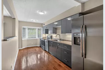 6816 Joliet Road #4, Indian Head Park, IL 60525 - Photo 3