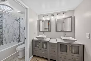 6816 Joliet Rd, Indian Head Park, IL 60525 - Photo 9