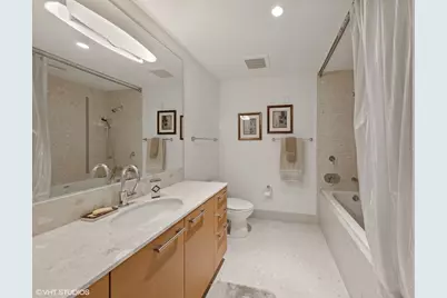 340 E Randolph Street #1000, Chicago, IL 60601 - Photo 11