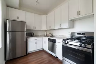 3751 N Halsted St, Chicago, IL 60613 - Photo 3