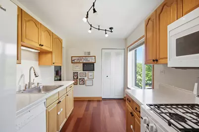 945 E Kenilworth Avenue #314, Palatine, IL 60074 - Photo 5