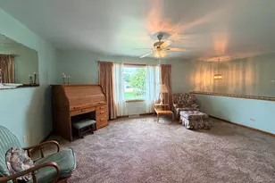 828 Regent St, New Lenox, IL 60451 - Photo 5