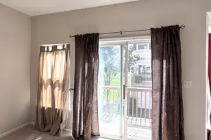2424 Courtyard Cir, Aurora, IL 60506 - Photo 7