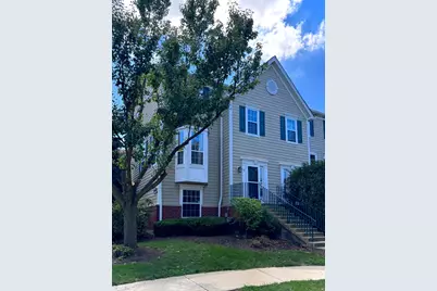 2424 Courtyard Circle #5, Aurora, IL 60506 - Photo 1