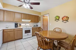228 Willow Ln, Bloomingdale, IL 60108 - Photo 9