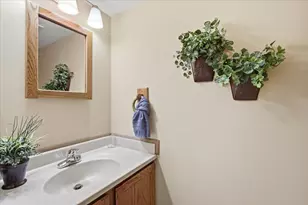 228 Willow Ln, Bloomingdale, IL 60108 - Photo 11