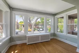6515 N Maplewood Ave, Chicago, IL 60645 - Photo 5