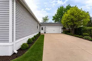 25 Cedar Ln, Sandwich, IL 60548 - Photo 13