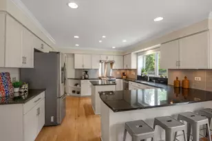 1650 Alemeda Ln, Mundelein, IL 60060 - Photo 11