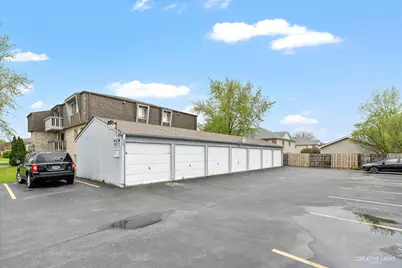 2301 Bicentennial Avenue #5, Crest Hill, IL 60403 - Photo 11