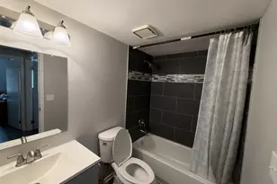 116 Manchester Ct, Schaumburg, IL 60193 - Photo 5