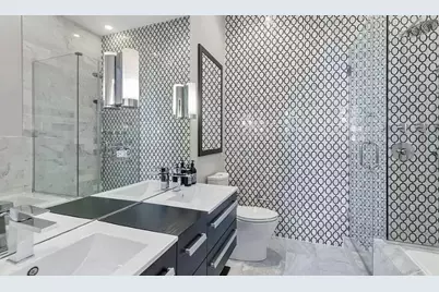 2008 W Erie Street #2W, Chicago, IL 60622 - Photo 9
