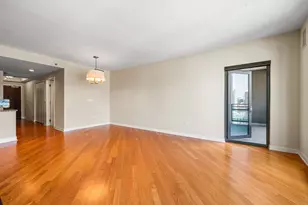 130 N Garland Ct, Chicago, IL 60602 - Photo 5
