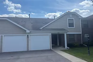 282 Pembridge Ln, Schaumburg, IL 60193 - Photo 1