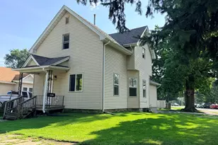 400 Summit St, Joliet, IL 60435 - Photo 1