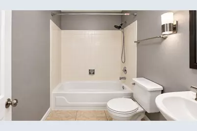 329 Grissom Court #329, Hoffman Estates, IL 60169 - Photo 7