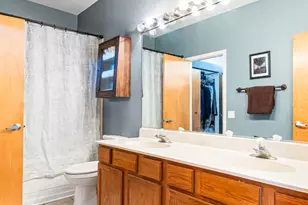 1935 N Fairfield Ave, Chicago, IL 60647 - Photo 15