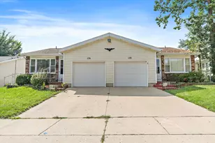 176-178 N Dubois Ave, Elgin, IL 60123 - Photo 1