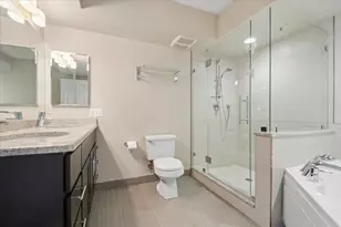 5555 N Cumberland Ave, Chicago, IL 60656 - Photo 9