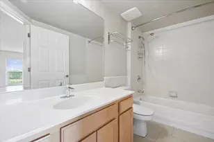 5555 N Cumberland Ave, Chicago, IL 60656 - Photo 13