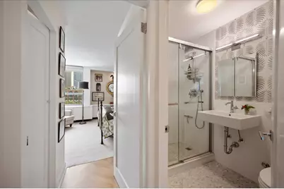 1455 N Sandburg Terrace #508, Chicago, IL 60610 - Photo 17
