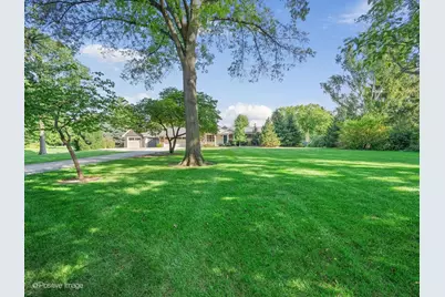 28W224 Robin Lane, West Chicago, IL 60185 - Photo 5